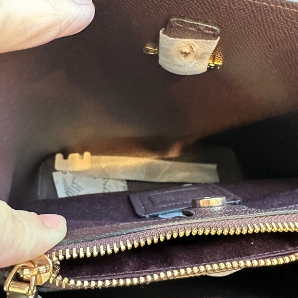 Coach shooting star initial bucket bag and phone wallet. - Picture 5 of 6